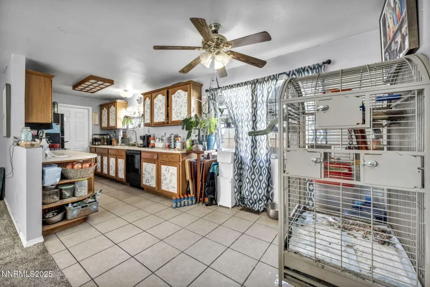 687 Douglas, Fallon, Nevada 89406, 3 Bedrooms Bedrooms, ,2 BathroomsBathrooms,Residential,Residential,Douglas,250059168