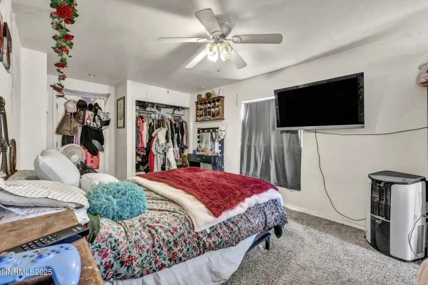 687 Douglas, Fallon, Nevada 89406, 3 Bedrooms Bedrooms, ,2 BathroomsBathrooms,Residential,Residential,Douglas,250059168