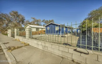 687 Douglas, Fallon, Nevada 89406, 3 Bedrooms Bedrooms, ,2 BathroomsBathrooms,Residential,Residential,Douglas,250059168