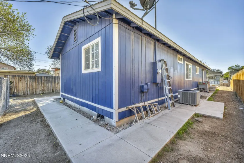 687 Douglas, Fallon, Nevada 89406, 3 Bedrooms Bedrooms, ,2 BathroomsBathrooms,Residential,Residential,Douglas,250059168