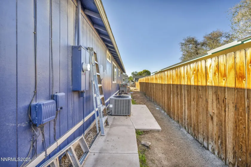 687 Douglas, Fallon, Nevada 89406, 3 Bedrooms Bedrooms, ,2 BathroomsBathrooms,Residential,Residential,Douglas,250059168