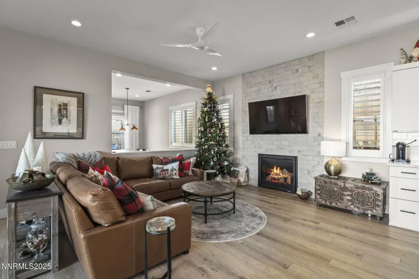 13500 Waterton, Reno, Nevada 89521, 2 Bedrooms Bedrooms, ,2 BathroomsBathrooms,Residential,Residential,Waterton,250059171