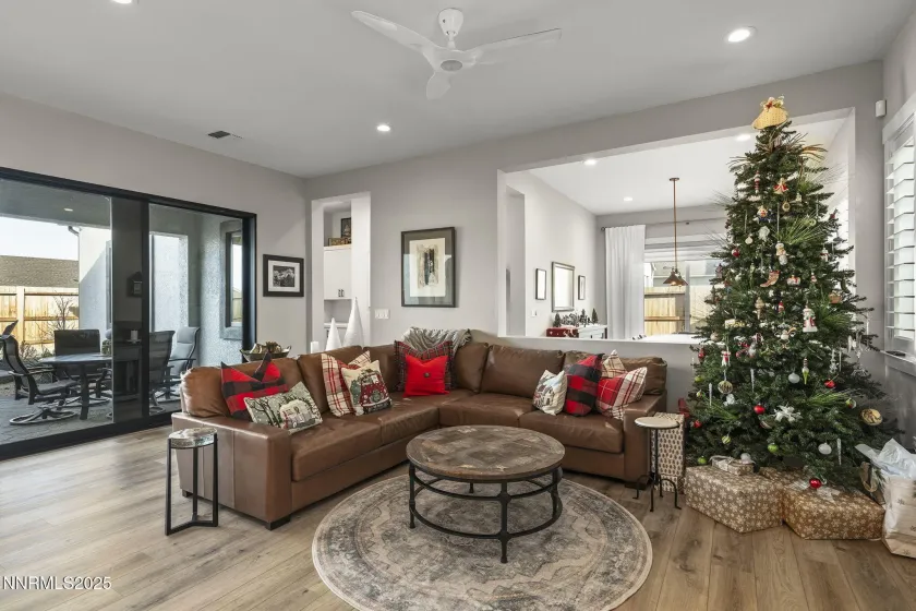 13500 Waterton, Reno, Nevada 89521, 2 Bedrooms Bedrooms, ,2 BathroomsBathrooms,Residential,Residential,Waterton,250059171