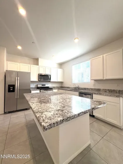 664 Vetiver, Henderson, Nevada 89015, 3 Bedrooms Bedrooms, ,2 BathroomsBathrooms,Residential,Residential,Vetiver,250059175