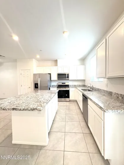 664 Vetiver, Henderson, Nevada 89015, 3 Bedrooms Bedrooms, ,2 BathroomsBathrooms,Residential,Residential,Vetiver,250059175