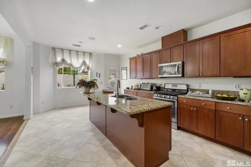 9625 Jessica, Reno, Nevada 89521, 3 Bedrooms Bedrooms, ,4 BathroomsBathrooms,Residential,Residential,Jessica,250006358