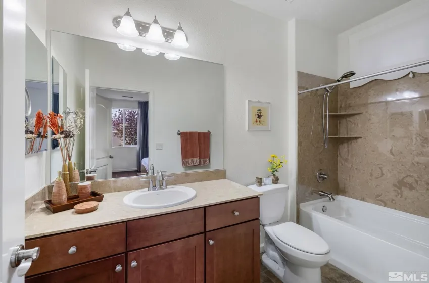 9625 Jessica, Reno, Nevada 89521, 3 Bedrooms Bedrooms, ,4 BathroomsBathrooms,Residential,Residential,Jessica,250006358