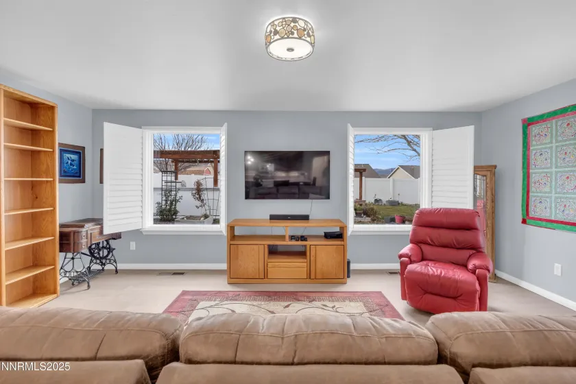 1370 White Bluffs, Fernley, Nevada 89408, 3 Bedrooms Bedrooms, ,2 BathroomsBathrooms,Residential,Residential,White Bluffs,250059179