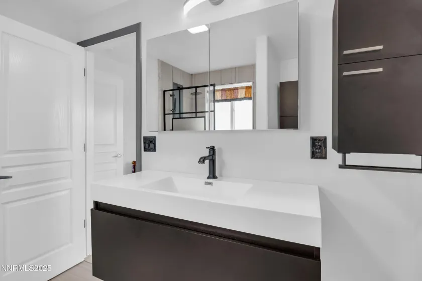 1370 White Bluffs, Fernley, Nevada 89408, 3 Bedrooms Bedrooms, ,2 BathroomsBathrooms,Residential,Residential,White Bluffs,250059179