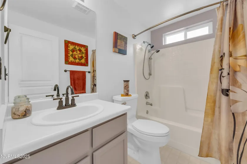 1370 White Bluffs, Fernley, Nevada 89408, 3 Bedrooms Bedrooms, ,2 BathroomsBathrooms,Residential,Residential,White Bluffs,250059179