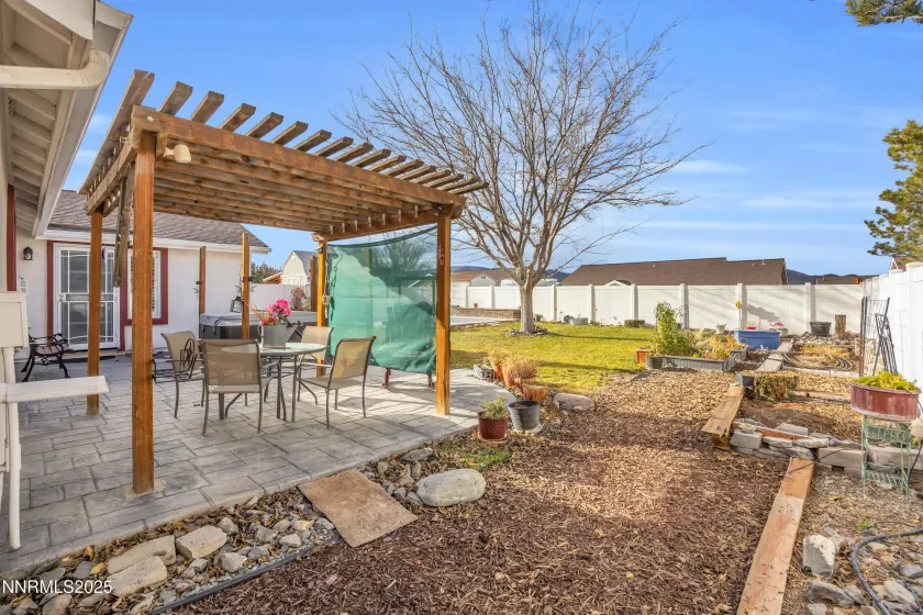 1370 White Bluffs, Fernley, Nevada 89408, 3 Bedrooms Bedrooms, ,2 BathroomsBathrooms,Residential,Residential,White Bluffs,250059179