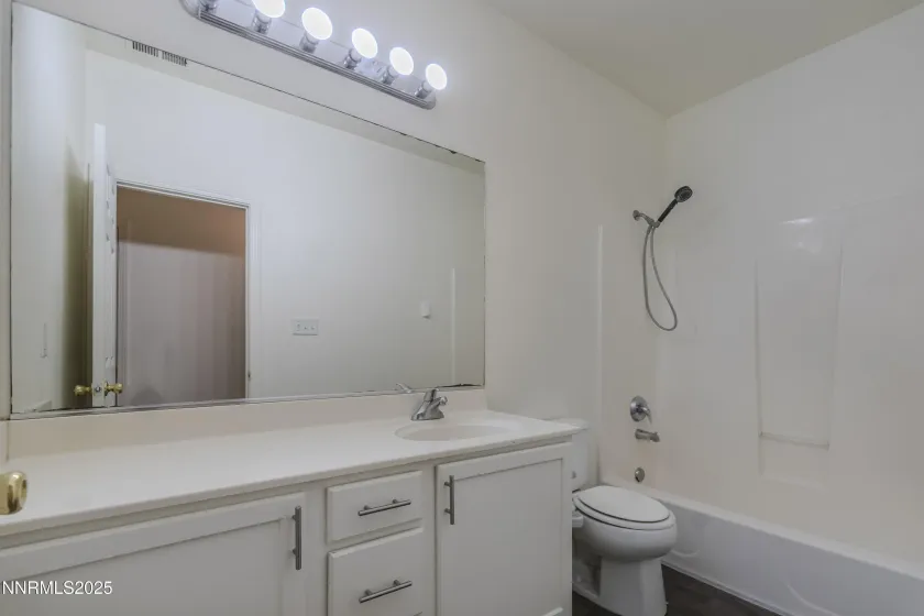 1615 Laverder, Fernley, Nevada 89408, 4 Bedrooms Bedrooms, ,2 BathroomsBathrooms,Residential,Residential,Laverder,250059182