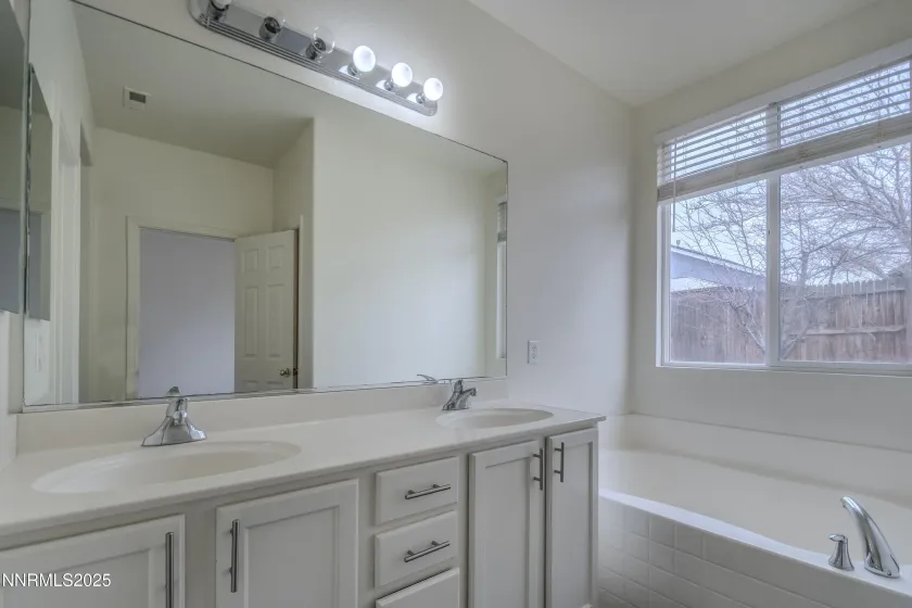 1615 Laverder, Fernley, Nevada 89408, 4 Bedrooms Bedrooms, ,2 BathroomsBathrooms,Residential,Residential,Laverder,250059182