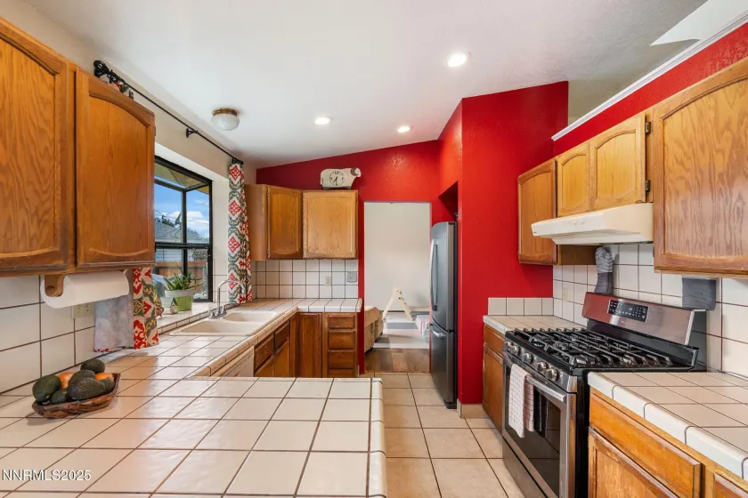 87 Gurr, Sparks, Nevada 89431, 3 Bedrooms Bedrooms, ,3 BathroomsBathrooms,Residential,Residential,Gurr,250059184