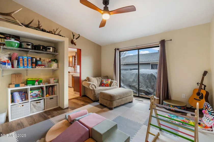 87 Gurr, Sparks, Nevada 89431, 3 Bedrooms Bedrooms, ,3 BathroomsBathrooms,Residential,Residential,Gurr,250059184