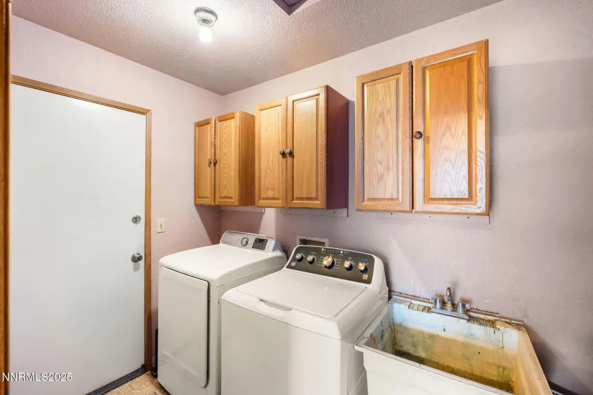 87 Gurr, Sparks, Nevada 89431, 3 Bedrooms Bedrooms, ,3 BathroomsBathrooms,Residential,Residential,Gurr,250059184