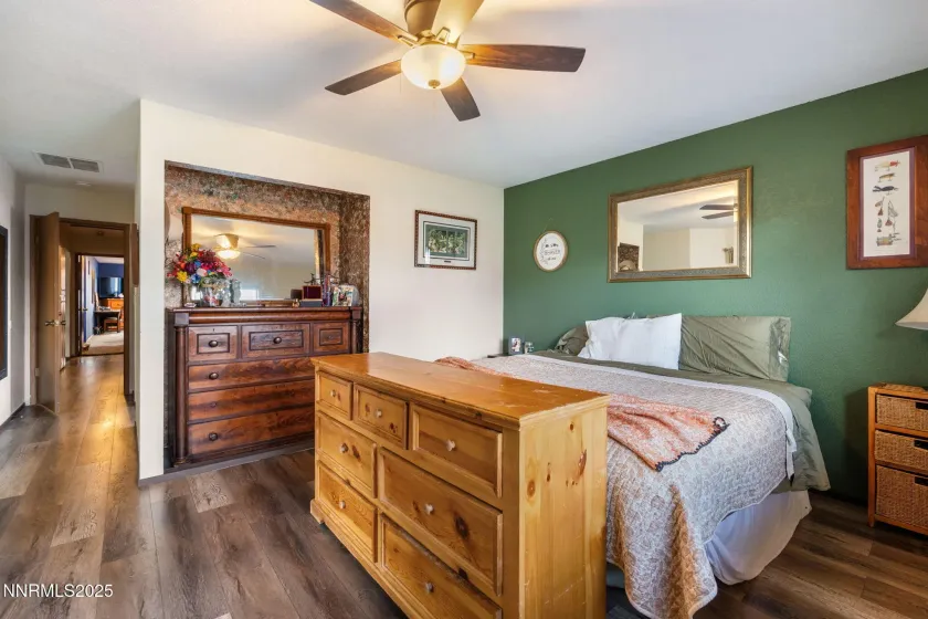 87 Gurr, Sparks, Nevada 89431, 3 Bedrooms Bedrooms, ,3 BathroomsBathrooms,Residential,Residential,Gurr,250059184