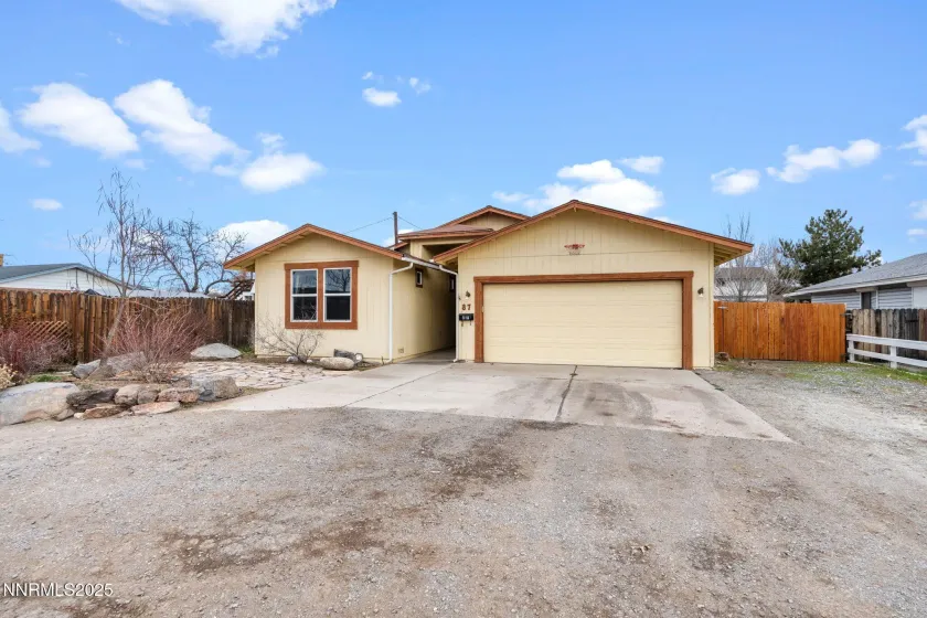 87 Gurr, Sparks, Nevada 89431, 3 Bedrooms Bedrooms, ,3 BathroomsBathrooms,Residential,Residential,Gurr,250059184
