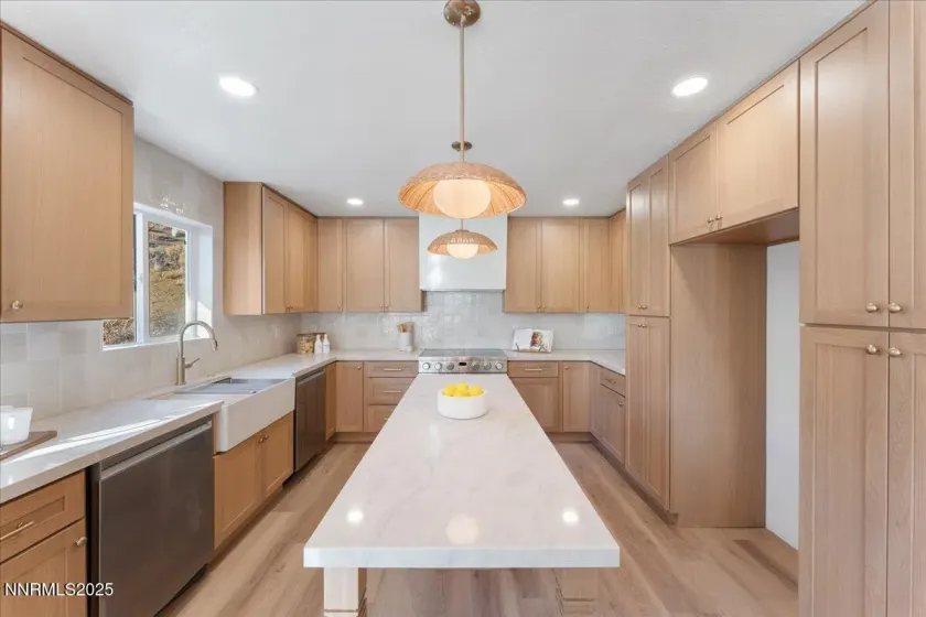 20217 Virginia, Reno, Nevada 89521, 5 Bedrooms Bedrooms, ,4 BathroomsBathrooms,Residential,Residential,Virginia,250059185