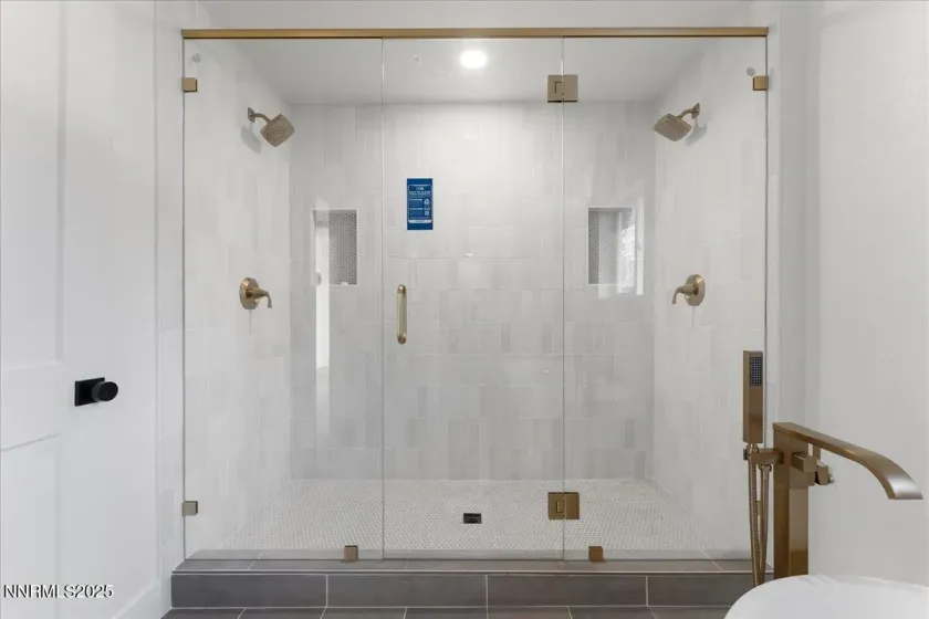 20217 Virginia, Reno, Nevada 89521, 5 Bedrooms Bedrooms, ,4 BathroomsBathrooms,Residential,Residential,Virginia,250059185