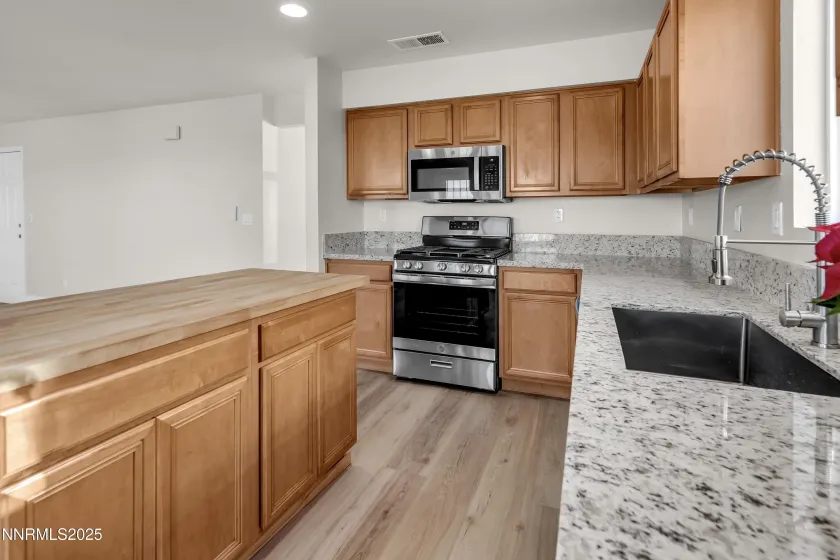 9020 Red Baron, Reno, Nevada 89506, 4 Bedrooms Bedrooms, ,3 BathroomsBathrooms,Residential,Residential,Red Baron,250059190