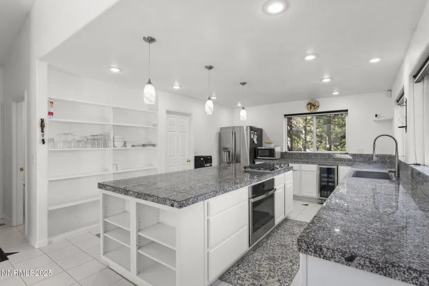 50 Sunridge, Reno, Nevada 89511, 3 Bedrooms Bedrooms, ,4 BathroomsBathrooms,Residential,Residential,Sunridge,250059192