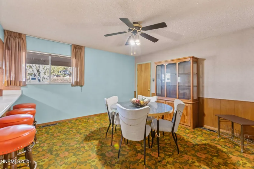 7365 Pinehurst, Reno, Nevada 89502, 3 Bedrooms Bedrooms, ,2 BathroomsBathrooms,Residential,Residential,Pinehurst,250059196