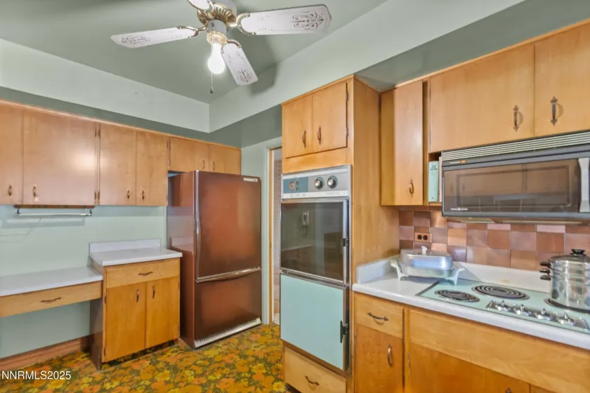 7365 Pinehurst, Reno, Nevada 89502, 3 Bedrooms Bedrooms, ,2 BathroomsBathrooms,Residential,Residential,Pinehurst,250059196