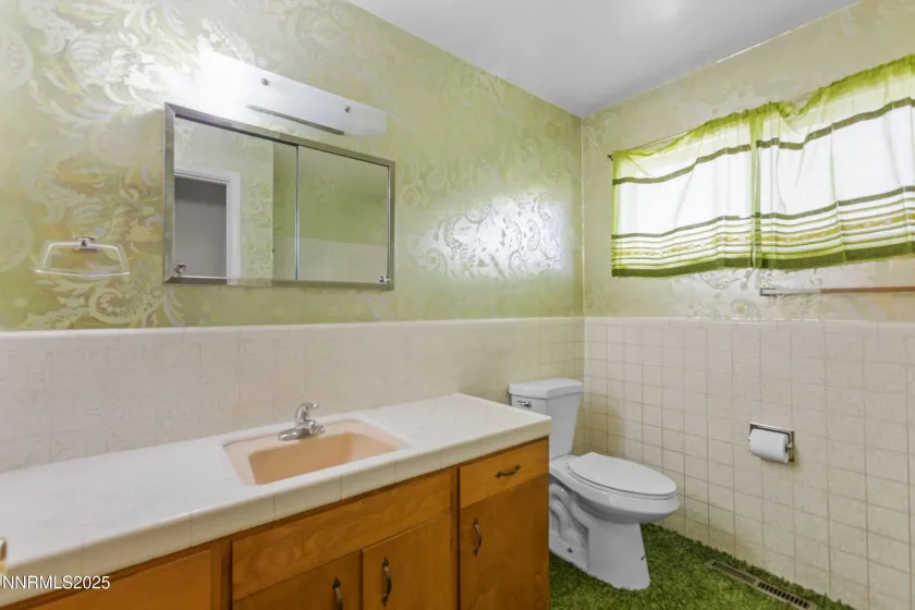 7365 Pinehurst, Reno, Nevada 89502, 3 Bedrooms Bedrooms, ,2 BathroomsBathrooms,Residential,Residential,Pinehurst,250059196