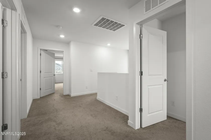 6637 Coyote Call, Sparks, Nevada 89436, 4 Bedrooms Bedrooms, ,3 BathroomsBathrooms,Residential,Residential,Coyote Call,250059199