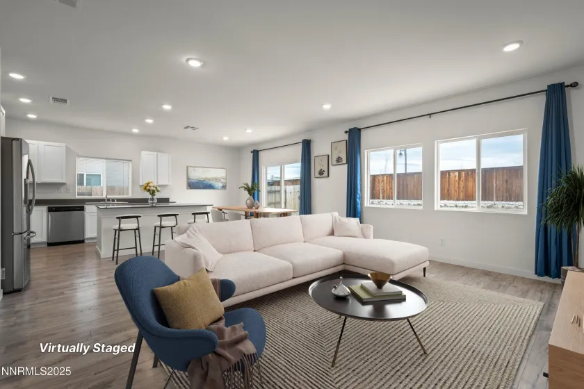 6637 Coyote Call, Sparks, Nevada 89436, 4 Bedrooms Bedrooms, ,3 BathroomsBathrooms,Residential,Residential,Coyote Call,250059199