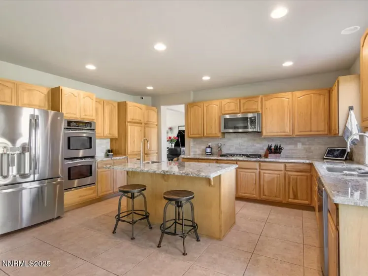 7284 Glenmore, Reno, Nevada 89523, 4 Bedrooms Bedrooms, ,3 BathroomsBathrooms,Residential,Residential,Glenmore,250059198