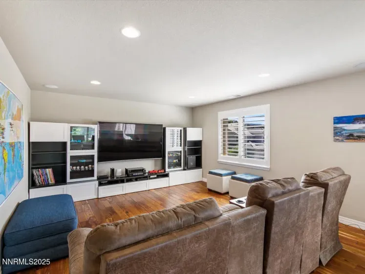 7284 Glenmore, Reno, Nevada 89523, 4 Bedrooms Bedrooms, ,3 BathroomsBathrooms,Residential,Residential,Glenmore,250059198