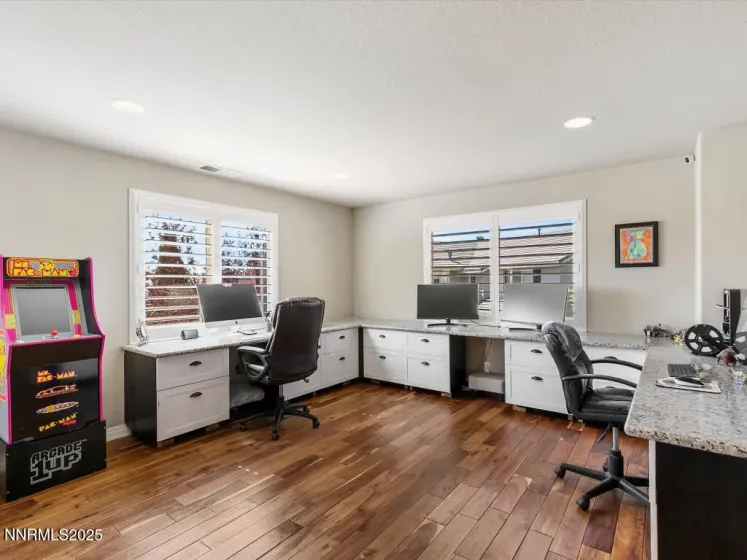 7284 Glenmore, Reno, Nevada 89523, 4 Bedrooms Bedrooms, ,3 BathroomsBathrooms,Residential,Residential,Glenmore,250059198