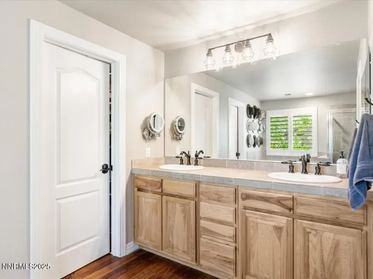 7284 Glenmore, Reno, Nevada 89523, 4 Bedrooms Bedrooms, ,3 BathroomsBathrooms,Residential,Residential,Glenmore,250059198