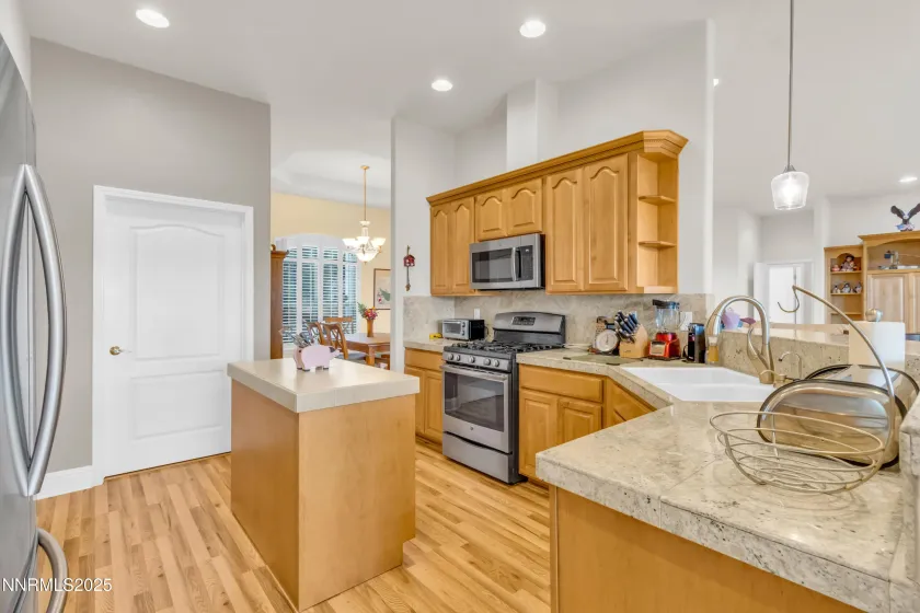 1957 Eureka, Gardnerville, Nevada 89410, 3 Bedrooms Bedrooms, ,2 BathroomsBathrooms,Residential,Residential,Eureka,250059200