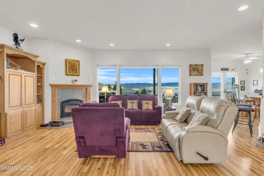 1957 Eureka, Gardnerville, Nevada 89410, 3 Bedrooms Bedrooms, ,2 BathroomsBathrooms,Residential,Residential,Eureka,250059200