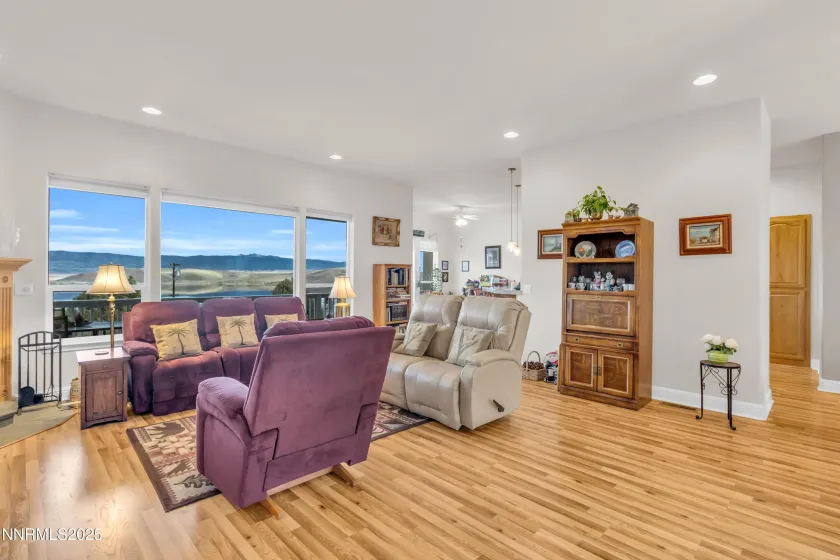 1957 Eureka, Gardnerville, Nevada 89410, 3 Bedrooms Bedrooms, ,2 BathroomsBathrooms,Residential,Residential,Eureka,250059200