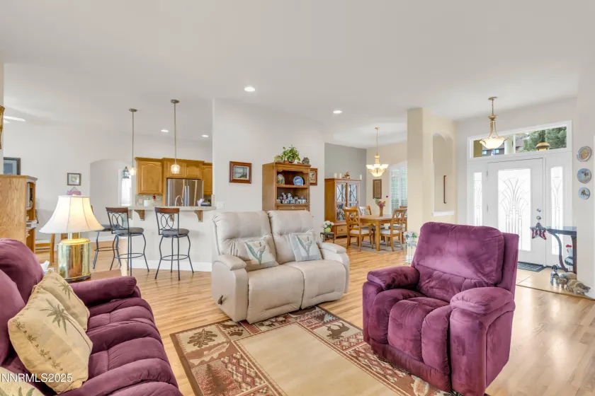 1957 Eureka, Gardnerville, Nevada 89410, 3 Bedrooms Bedrooms, ,2 BathroomsBathrooms,Residential,Residential,Eureka,250059200