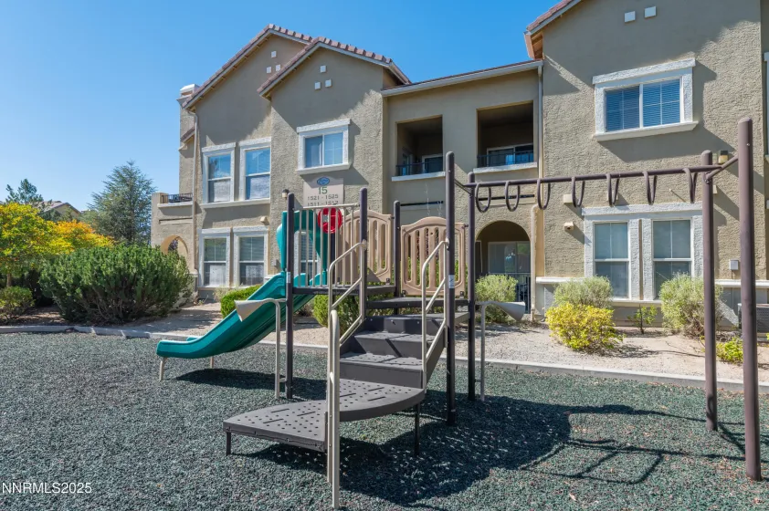 9050 Double R, Reno, Nevada 89521, 2 Bedrooms Bedrooms, ,2 BathroomsBathrooms,Residential,Residential,Double R,250050072