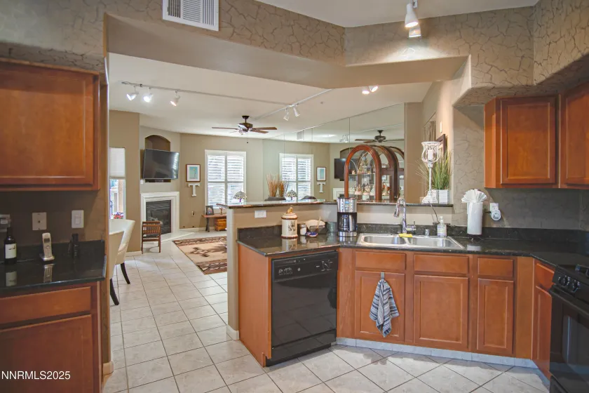 9050 Double R, Reno, Nevada 89521, 2 Bedrooms Bedrooms, ,2 BathroomsBathrooms,Residential,Residential,Double R,250050072