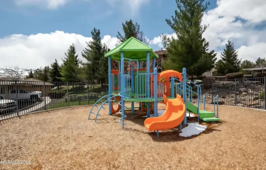 6850 Sharlands, Reno, Nevada 89523, 1 Bedroom Bedrooms, ,1 BathroomBathrooms,Residential,Residential,Sharlands,250059204