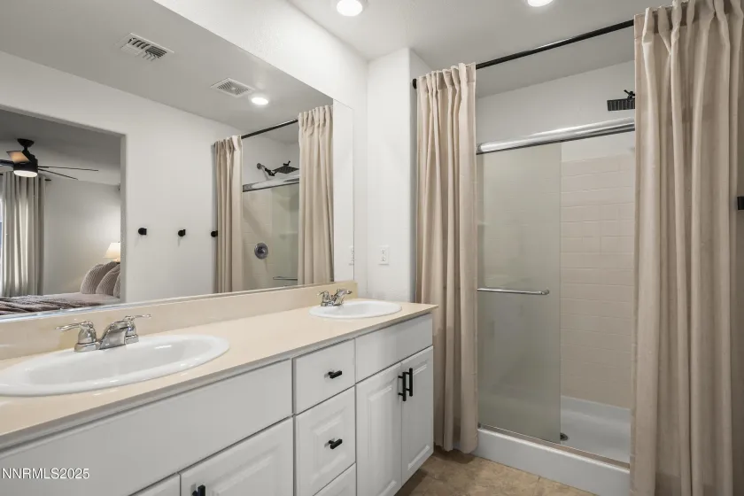 626 Coyote Bluff, Reno, Nevada 89506, 3 Bedrooms Bedrooms, ,3 BathroomsBathrooms,Residential,Residential,Coyote Bluff,250059205