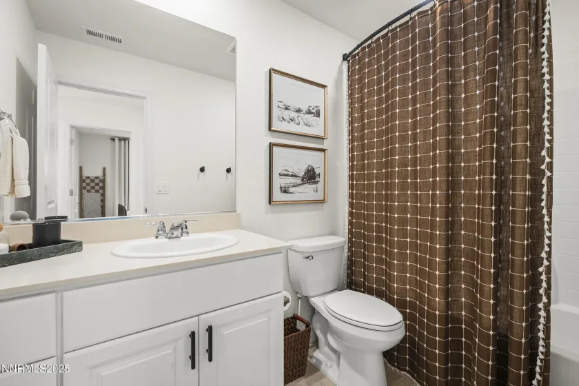 626 Coyote Bluff, Reno, Nevada 89506, 3 Bedrooms Bedrooms, ,3 BathroomsBathrooms,Residential,Residential,Coyote Bluff,250059205