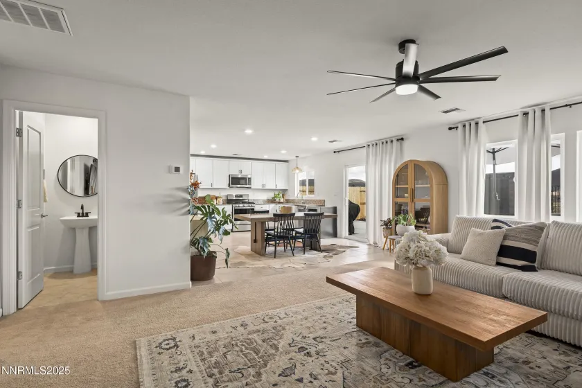 626 Coyote Bluff, Reno, Nevada 89506, 3 Bedrooms Bedrooms, ,3 BathroomsBathrooms,Residential,Residential,Coyote Bluff,250059205