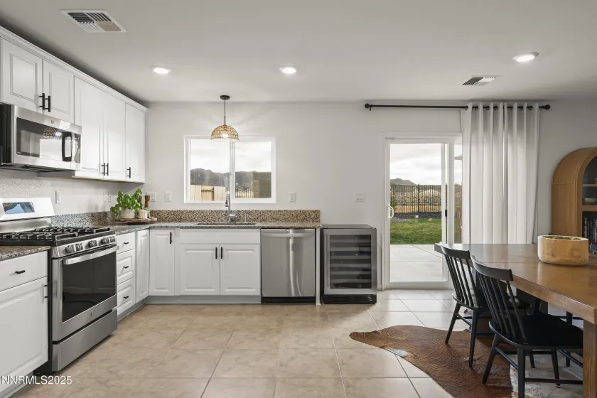 626 Coyote Bluff, Reno, Nevada 89506, 3 Bedrooms Bedrooms, ,3 BathroomsBathrooms,Residential,Residential,Coyote Bluff,250059205