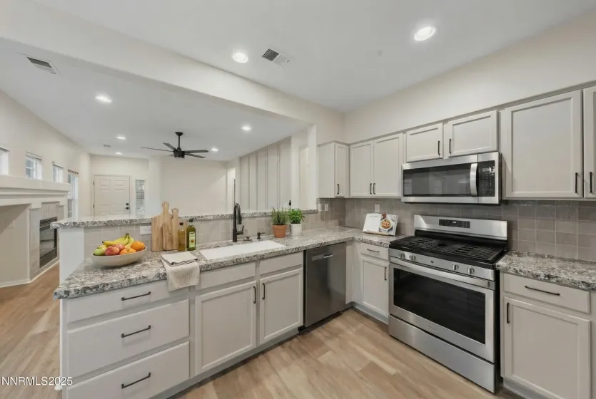 997 Ephedra, Sparks, Nevada 89436, 2 Bedrooms Bedrooms, ,2 BathroomsBathrooms,Residential,Residential,Ephedra,250059206