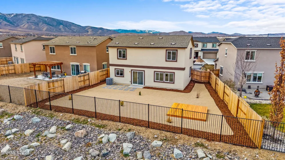 636 Coyote Blf, Reno, Nevada 89506, 3 Bedrooms Bedrooms, ,3 BathroomsBathrooms,Residential,Residential,Coyote Blf,250059207
