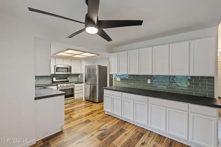 1705 Sierra Highlands, Reno, Nevada 89523, 2 Bedrooms Bedrooms, ,4 BathroomsBathrooms,Residential,Residential,Sierra Highlands,250056558