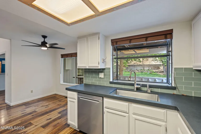 1705 Sierra Highlands, Reno, Nevada 89523, 2 Bedrooms Bedrooms, ,4 BathroomsBathrooms,Residential,Residential,Sierra Highlands,250056558